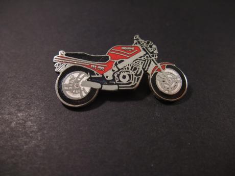 Honda NTV650 Revere (naked bike) rode motor